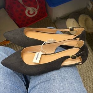 Size 8 pointed flats never worn